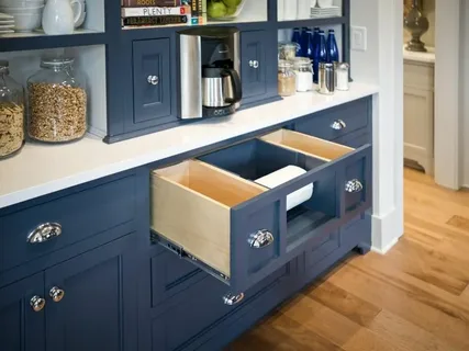 Custom kitchen cabinets in Dubai for modern home interiors